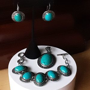 Turquoise Pendant, Earrings & Bracelet
